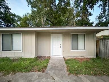 Main picture of 1031 SW 61st St