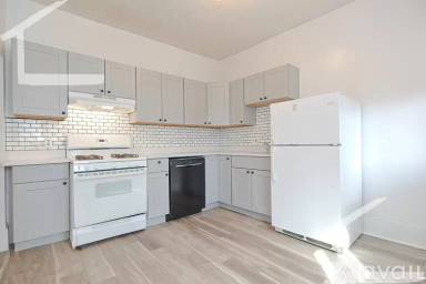 Main picture of 51 Brackett St