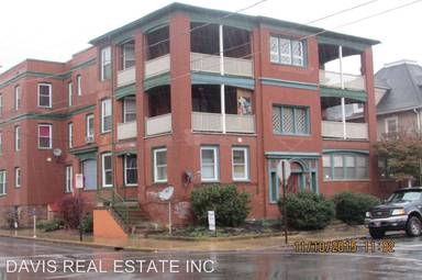 Main picture of 15 W Church St