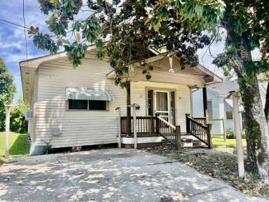 Main picture of 1955 Kentucky St