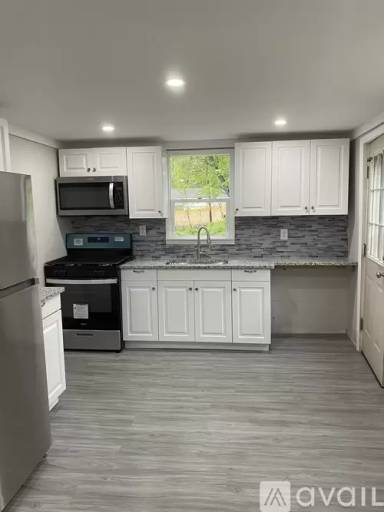 Main picture of 401 McLean St