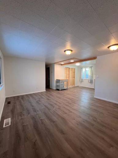 Main picture of 605 Bentley Dr