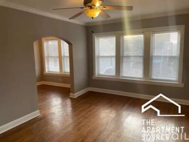 Main picture of 4858 W Warner Ave