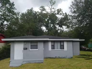 Main picture of 1594 W 33rd St