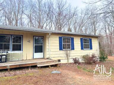 Main picture of 2524 Emerys Ln
