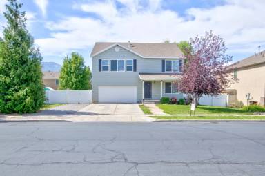 Main picture of 1153 W 400 S