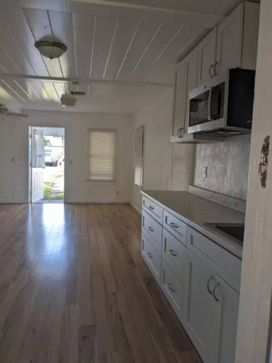 Main picture of 730 NW 1st Ct