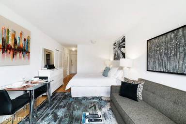 Main picture of 315 E 21st St