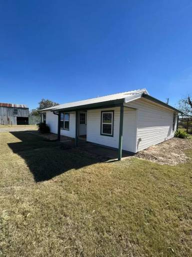 Main picture of 5147 County Road 1224A