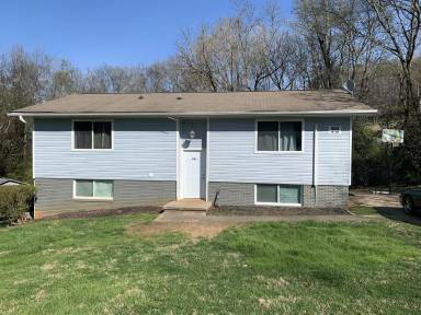 Main picture of 903 E Red Bud Rd