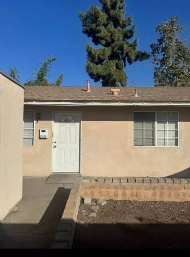 Main picture of 3115 E McKenzie Ave