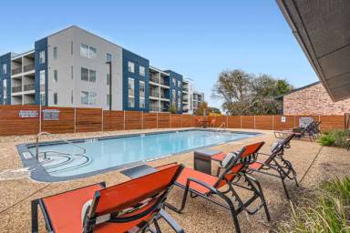 Main picture of Hillside Place Apartments