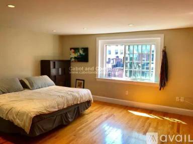 Main picture of 76 Commonwealth Ave