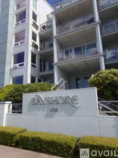 Main picture of 1526 Alki Ave SW
