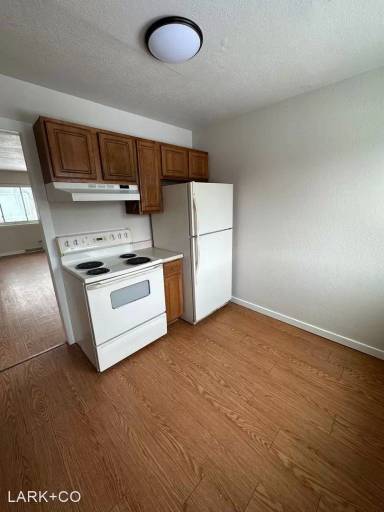 Main picture of 8341 Fox St