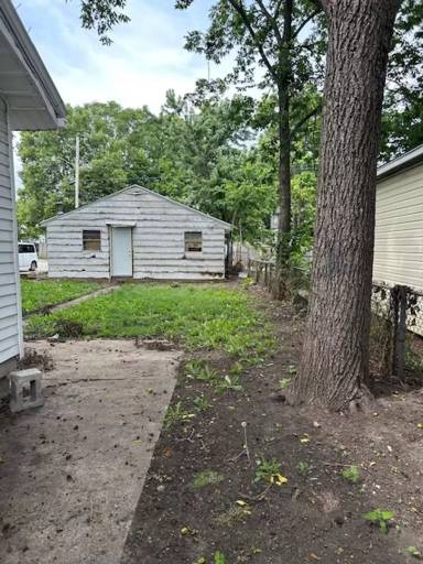 Main picture of 425 Huffman Ave