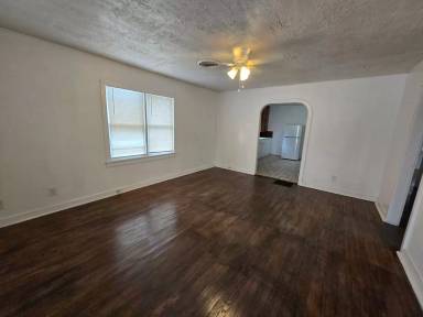 Main picture of 1113 S Lea Ave