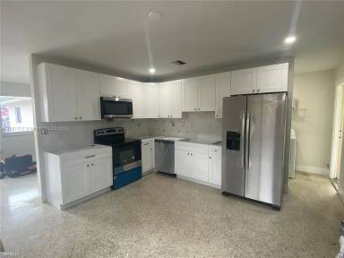 Main picture of 9228 SW 37th St