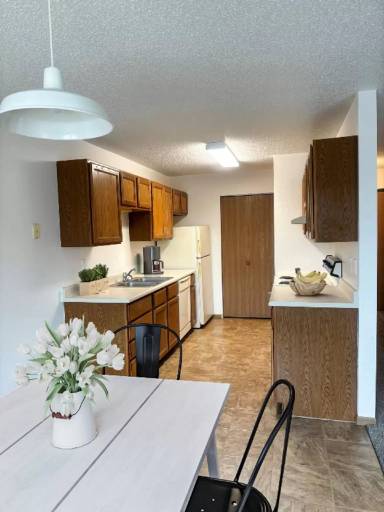 Main picture of 351 Linden St