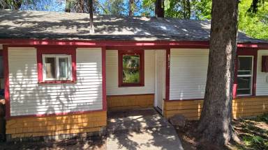 Main picture of 817 E 8th Ave