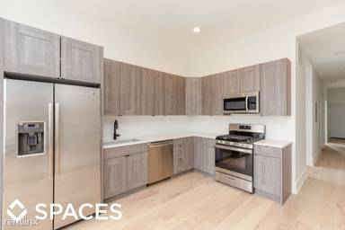 Main picture of 3057 W Diversey Ave