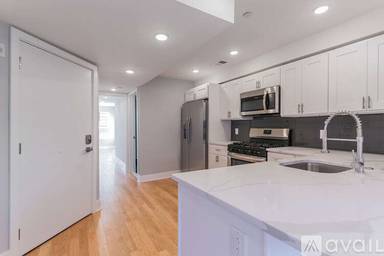 Main picture of 2521 Cecil B Moore Ave
