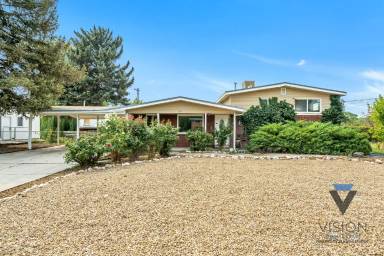 Main picture of 5864 S Lakeside Dr