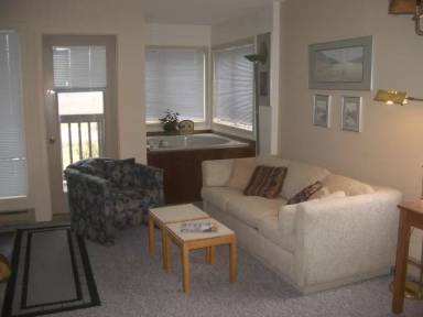 Main picture of 247 Lake Dr
