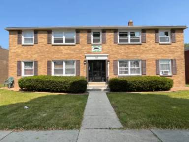 Main picture of 4944 W Forest Home Ave