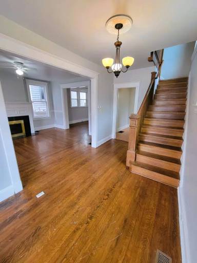 Main picture of 507 E 21st St