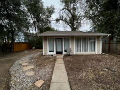Main picture of 2636 E Dale St