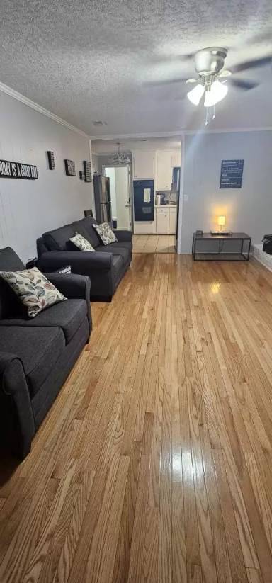Main picture of 4229 Peggy Ln