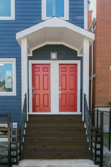 Main picture of 1743 W Barry Ave