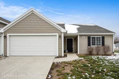 Main picture of 1001 W Villas Dr