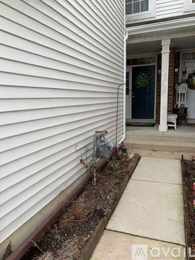 Main picture of 9080 Buckingham Park Dr