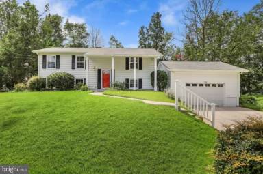 Main picture of 7922 Bayberry Dr