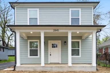 Main picture of 2845 Yale Ave