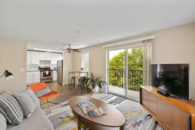 Main picture of 411 10th Ave