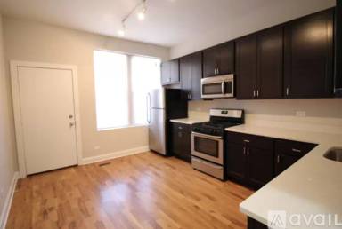 Main picture of 2612 W Augusta Blvd