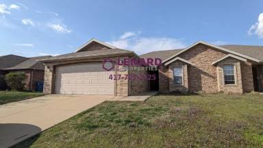 Main picture of 2302 W Deerbrooke Trl
