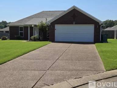Main picture of 110 Livingston Cv