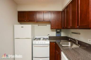 Main picture of 510 W Briar Pl