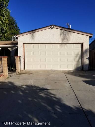 Main picture of 7836 Chastain Ave