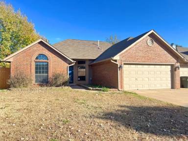 Main picture of 1700 Victoria Pl