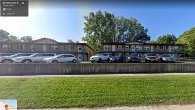 Main picture of 210 E Van Emmon St