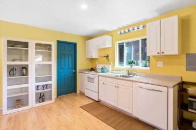 Main picture of 25950 Soquel San Jose Rd