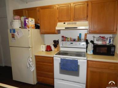 Main picture of 525 Eldridge St