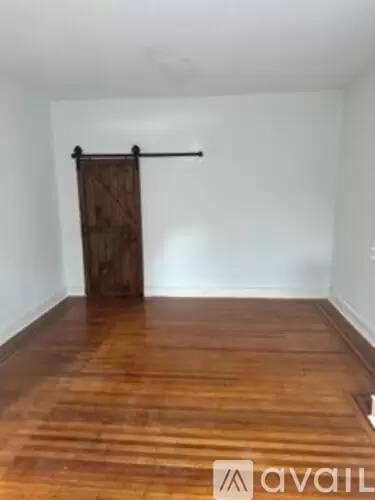 Main picture of 2204 E York St
