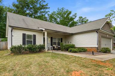 Main picture of 612 Stevens Pl