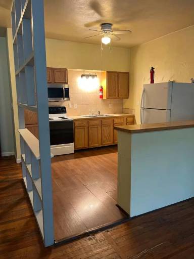 Main picture of 219 W High St